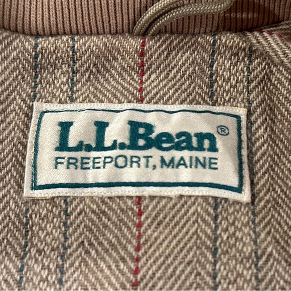 LL Bean Mens XL. Smoke free home. Quilted, heavy chore coat. - Picture 8 of 11